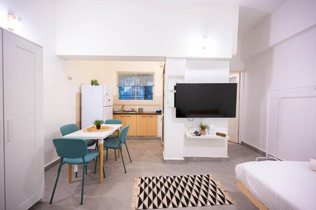 Studio Apartment In Ben Yehuda Cozy And Convinent Тель-Авив Экстерьер фото
