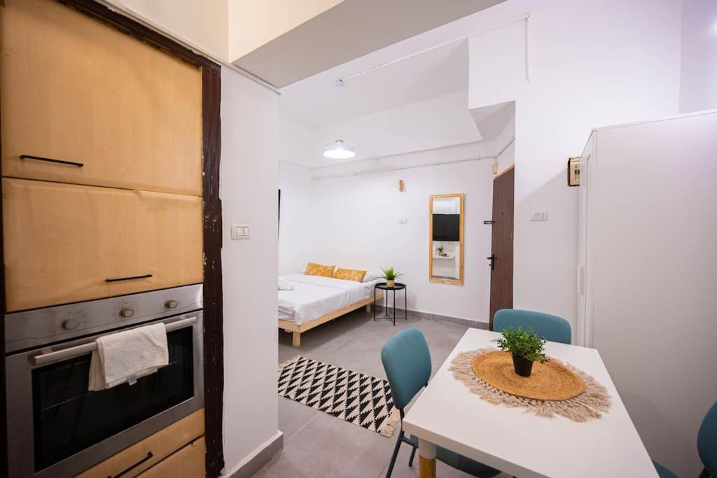 Studio Apartment In Ben Yehuda Cozy And Convinent Тель-Авив Экстерьер фото