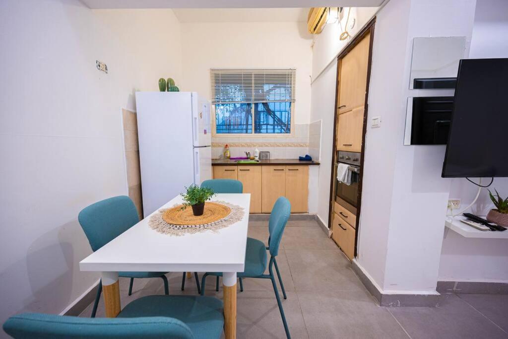 Studio Apartment In Ben Yehuda Cozy And Convinent Тель-Авив Экстерьер фото
